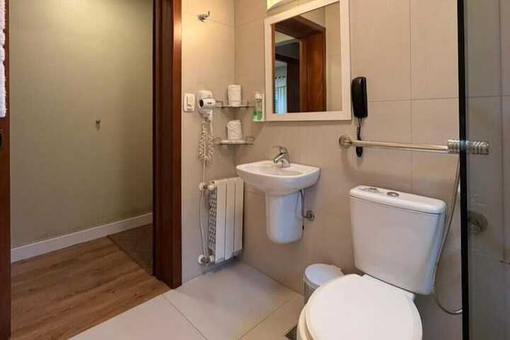 Room 54 of 78
