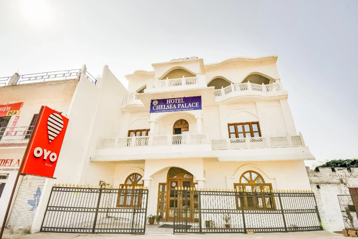 Chelsea Palace BY OYO Rooms