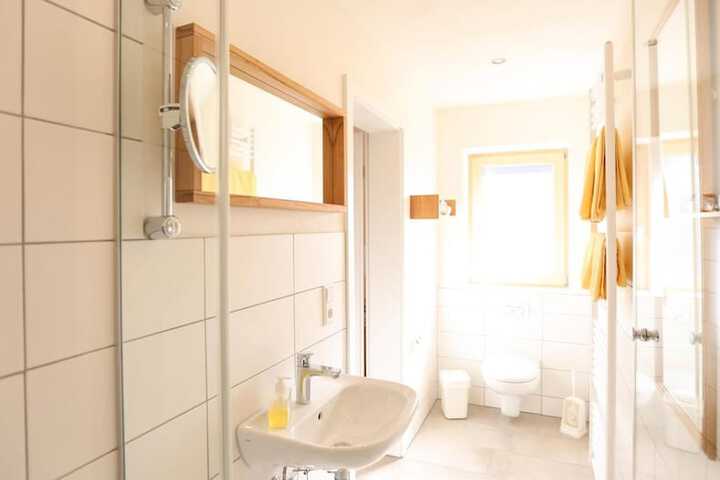 Room 14 of 28