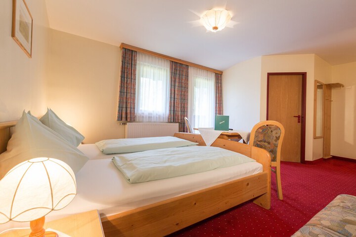 Room 7 of 35