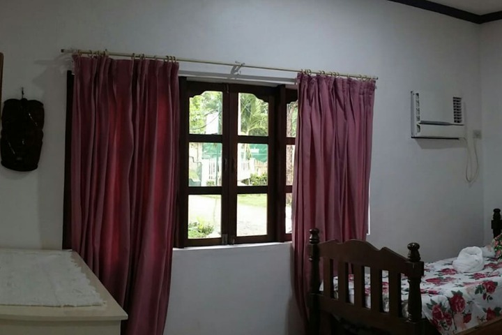 Room 9 of 71