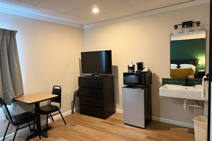 Room 13 of 57