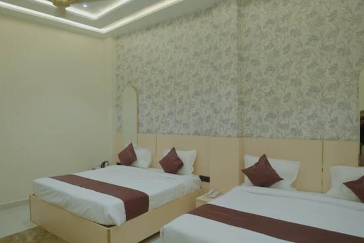 Room 25 of 61