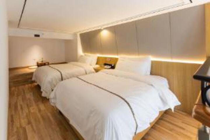Room 22 of 23