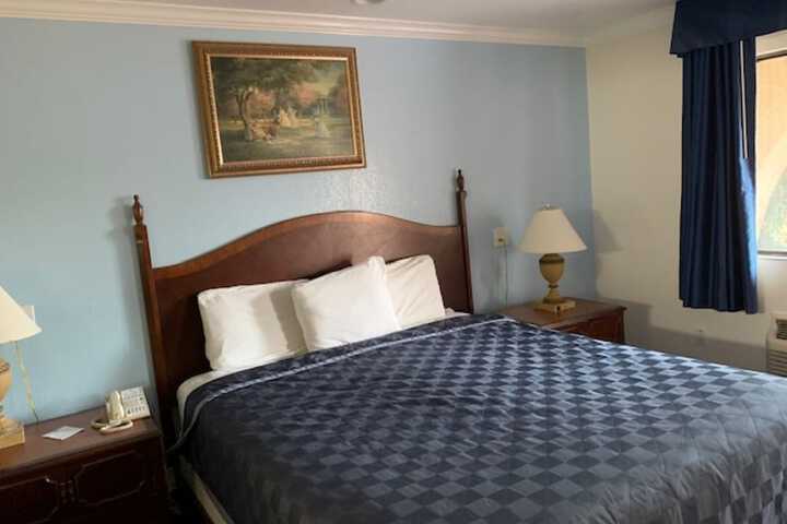 1 King Bed (63 of 80)