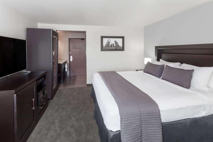2 Double Beds (8 of 12)