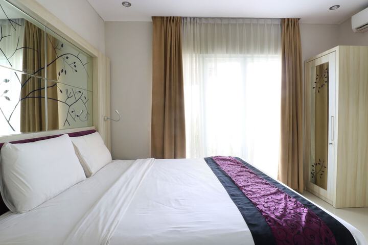 Room 9 of 36