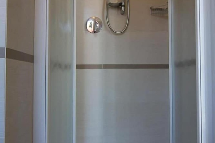 Room 16 of 46