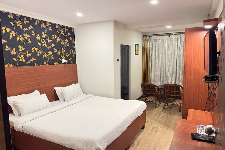 Room 7 of 34