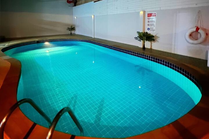 Pool 107 of 136