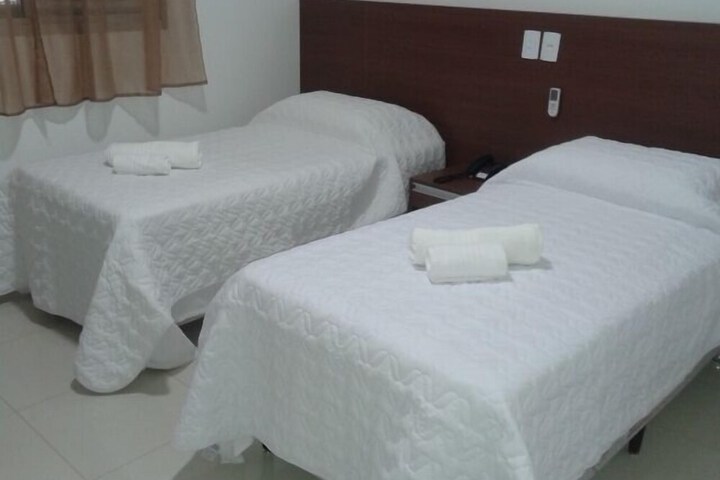Room 5 of 40