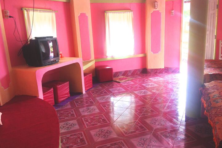 Room 50 of 74