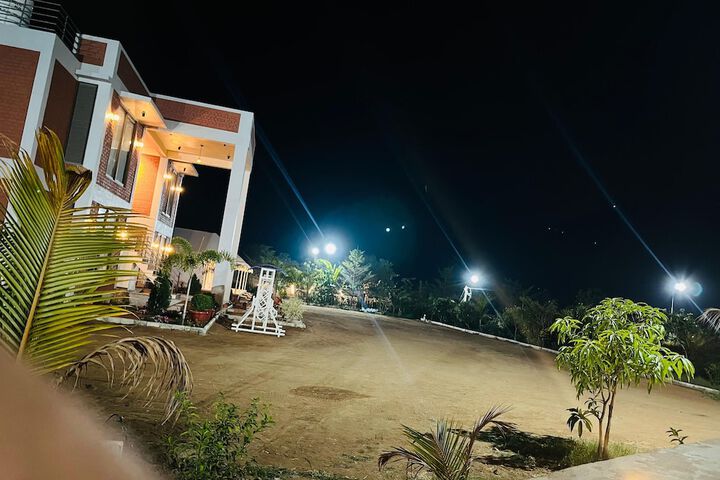 Hotel 67 of 72