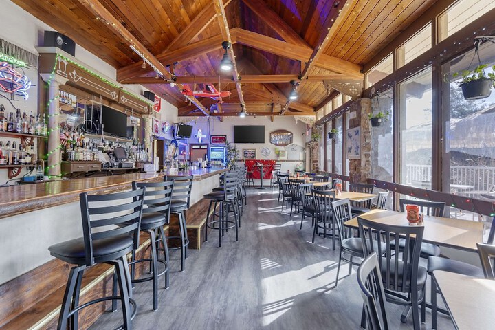 Dining Photos