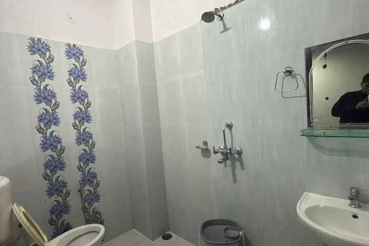 Room 16 of 26