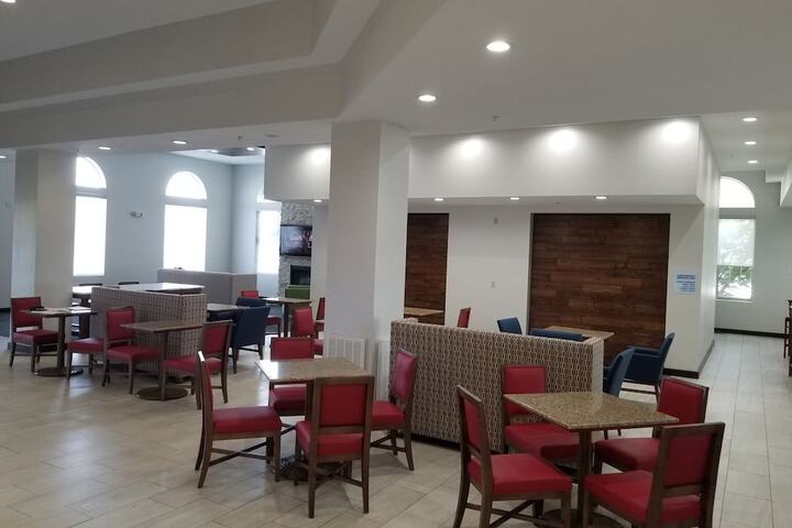 Lobby lounge