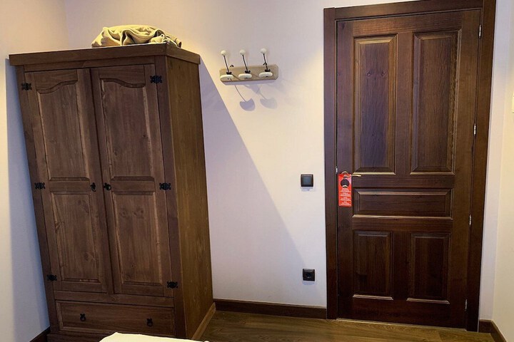 Room 10 of 30