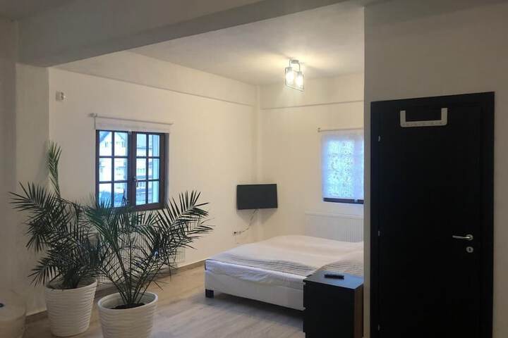 Room 19 of 32