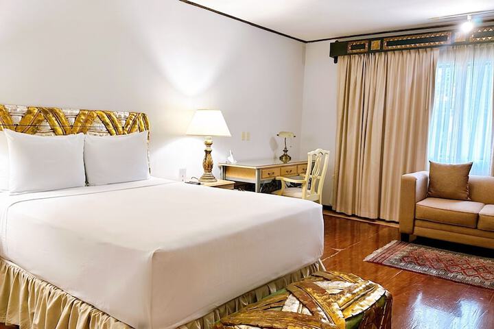 Room 4 of 14