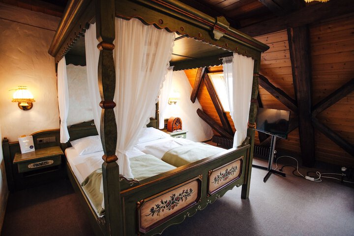 Room 21 of 76