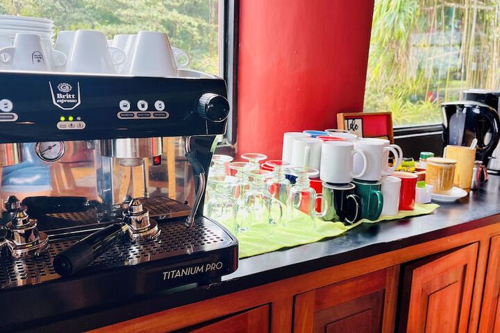 Breakfast/Coffee Service 107 of 172
