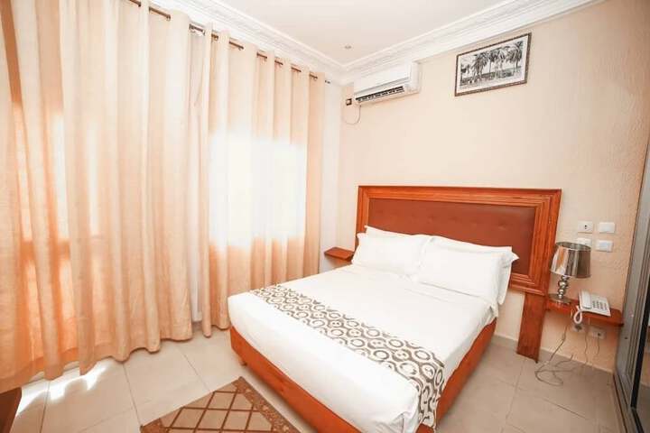 Room 12 of 41