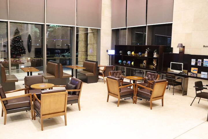 Business Center 68 of 72