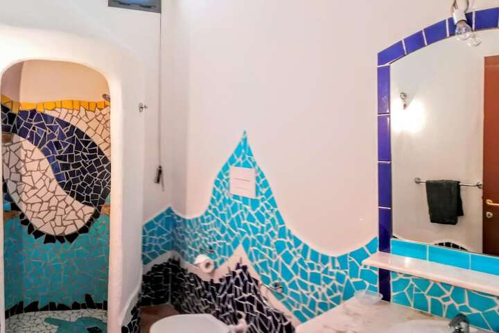 Room 3 of 10
