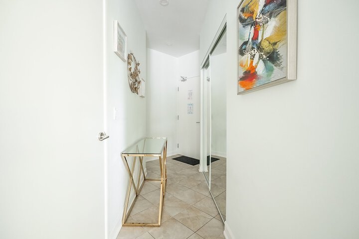 Room 165 of 330