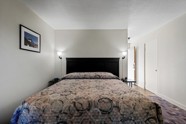 Room 60 of 152