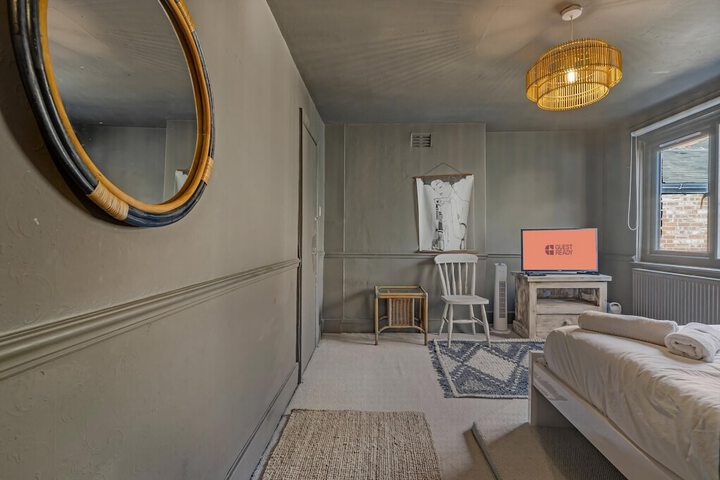 Room 18 of 51