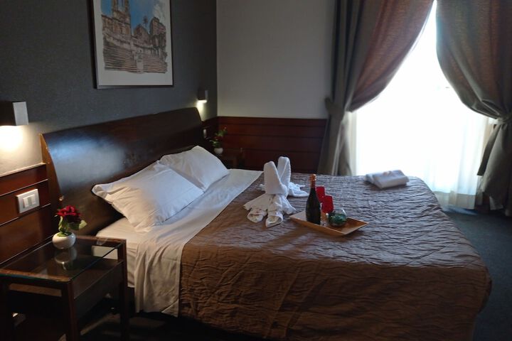 Room 2 of 50