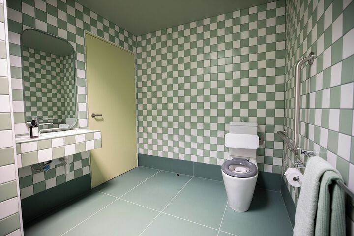 Room 13 of 19
