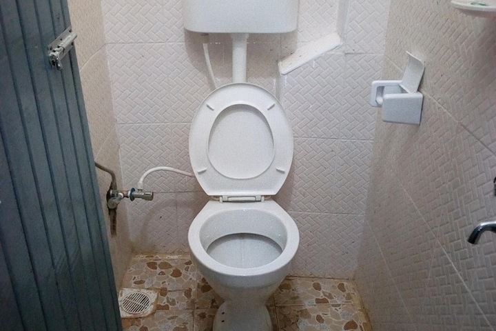 Room 13 of 22