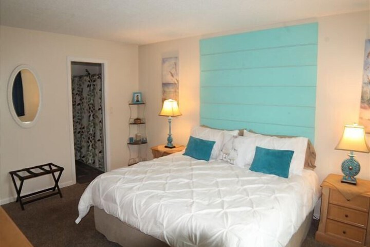 Room 4 of 30