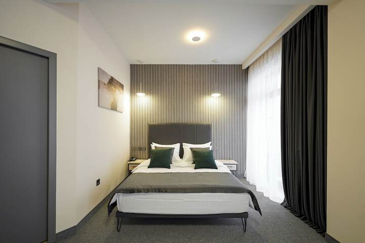 Room 80 of 209