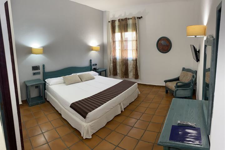 Room 20 of 35