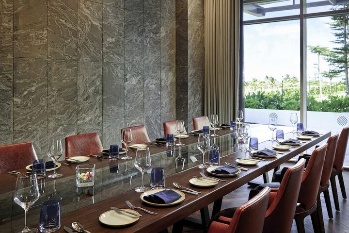 Dining 57 of 77