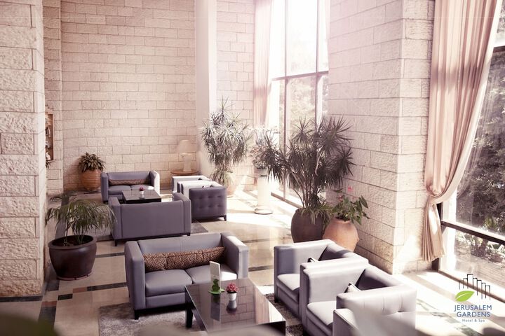 Guest Lobby