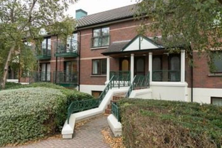 Ashleigh Manor