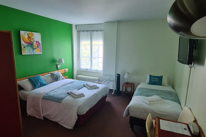 Room 6 of 43