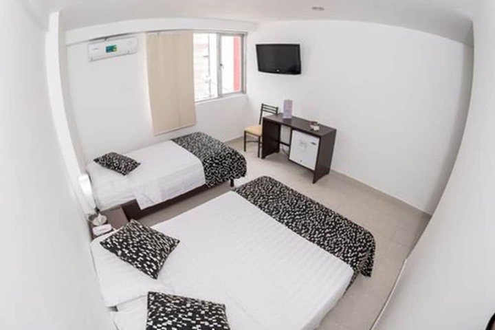Room 4 of 36