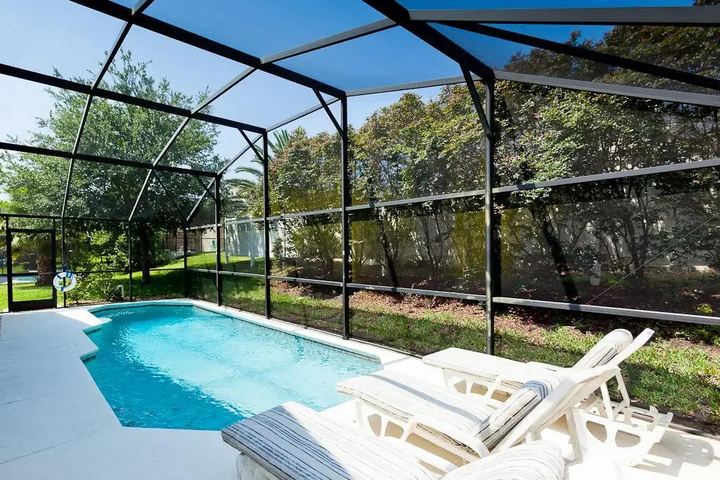 Pool 9 of 11