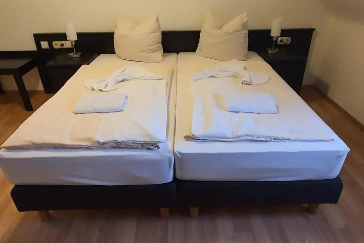 Room 2 of 9
