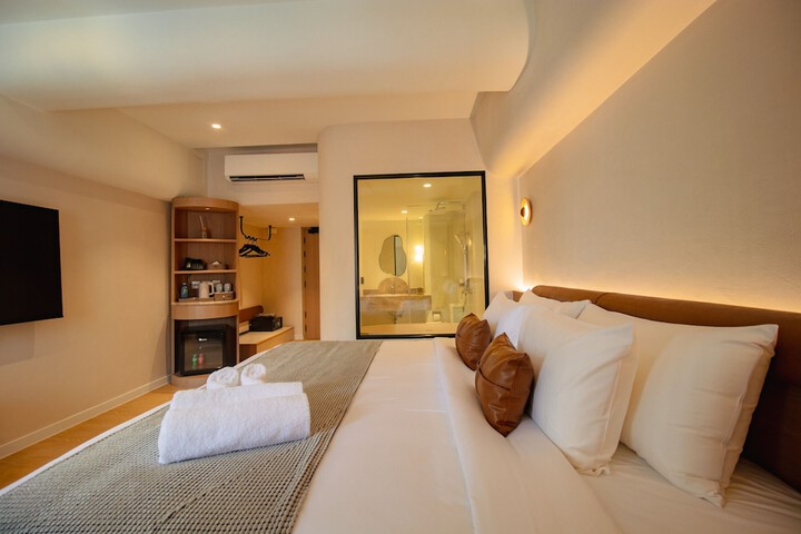 Room 16 of 59