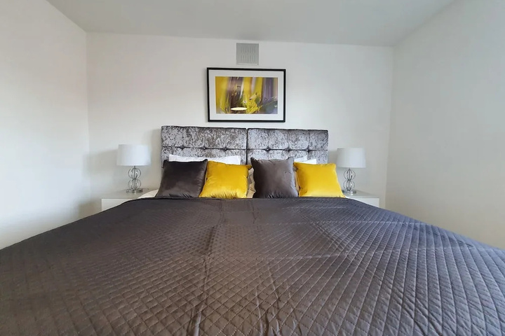 Room 3 of 14