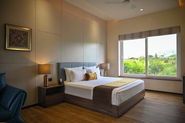 Room 14 of 48