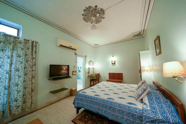 Room 59 of 183