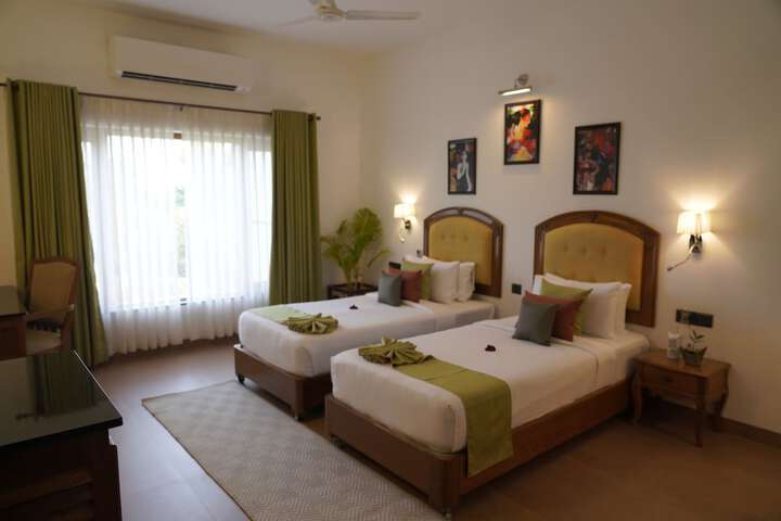 Room 21 of 144
