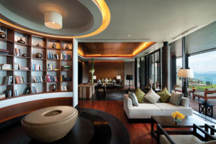 Hotel Interior 53 of 101